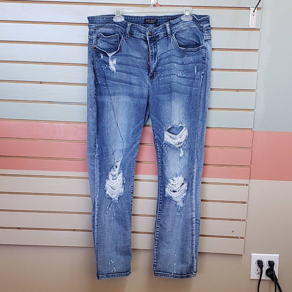 Judy Blue bleach splatter boyfriend cut jeans